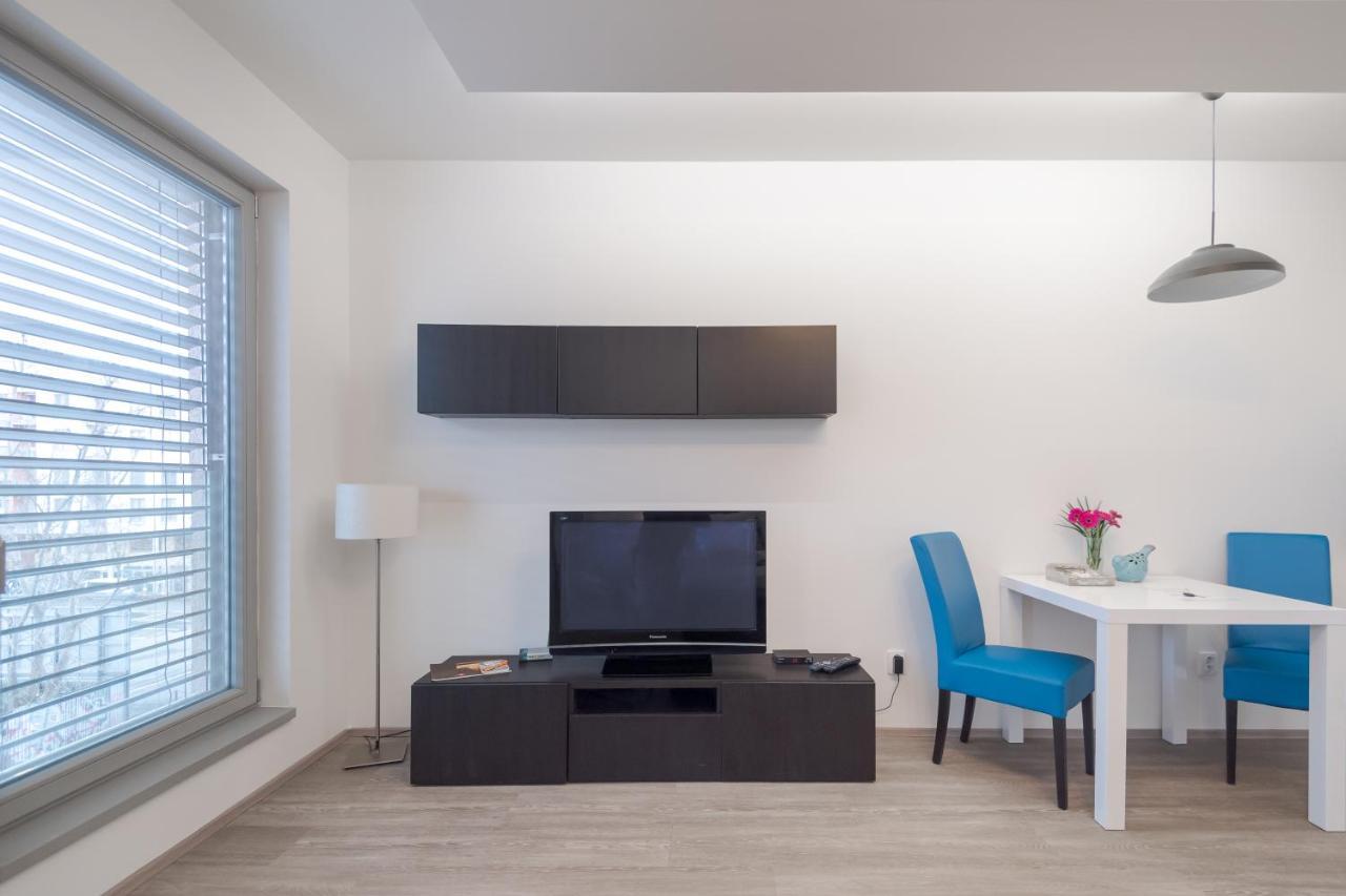 Apartmán Bright Studio, 10min Centre, Free Parking